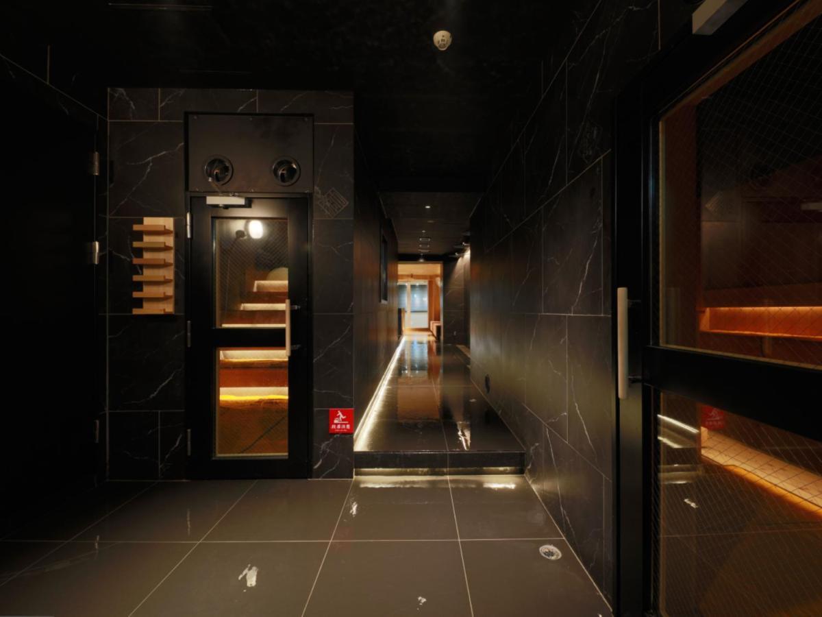 Rembrandt Cabin & Spa Shimbashi - Caters To Men Tokió Kültér fotó